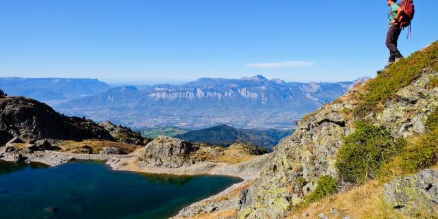 vue plongeante sur Grenoble depuis le lac du Crozet